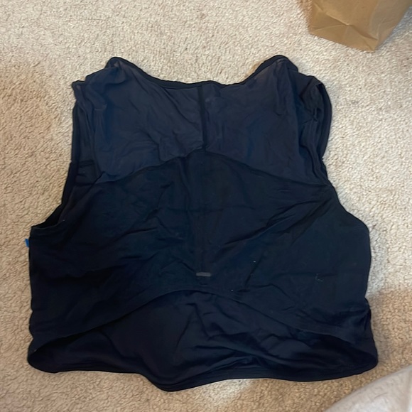 Gymshark cropped tank top - Picture 2 of 2